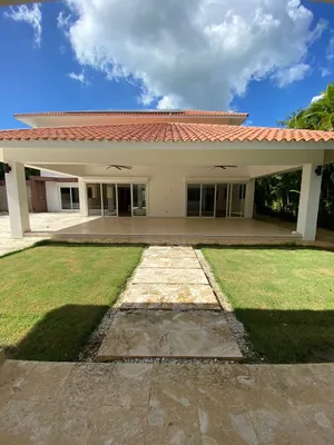 casas vacacionales y villas - HERMOSA VILLA EN METRO COUNTRY CLUB✨

• Categoría: Villa.
• Ub: Juan Dolió 6