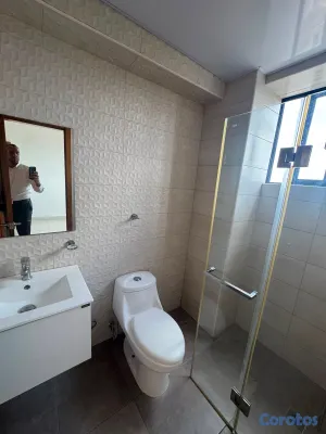 apartamentos - alquiló renacimiento piso 6 dos habitaciones 2.5 baños parqueo balcón área de la 12