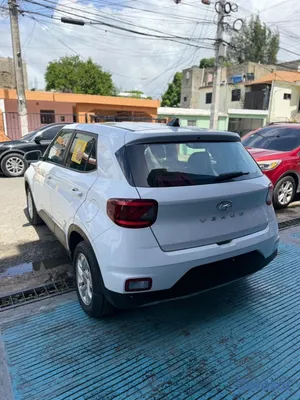 jeepetas y camionetas - 2021 Hyundai Venue SE 4
