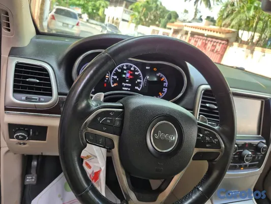 jeepetas y camionetas - vamos a negociar tengo otra nueva no es por vieja que la vendo . 2