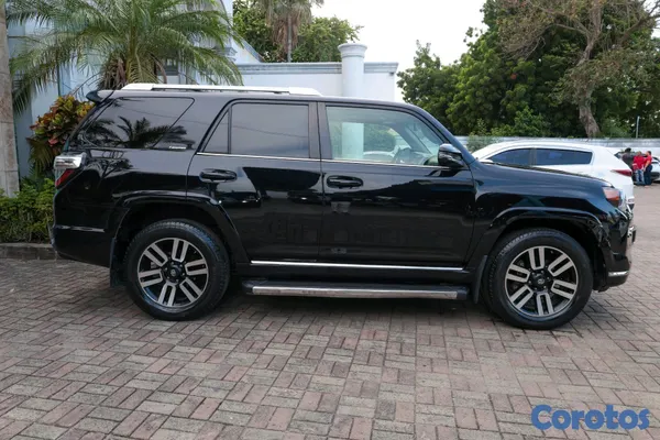 jeepetas y camionetas - Toyota 4runner limited 2014 8