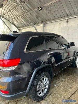 jeepetas y camionetas - oportunidad gran Cherokee 2015 muy buena condición. 4