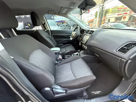 jeepetas y camionetas - Mitsubishi outlander Sport ES 2021 2