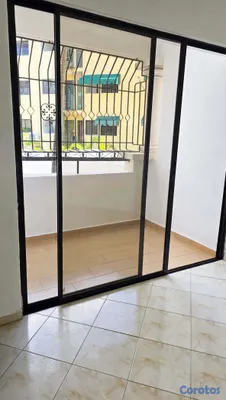 apartamentos - Alquilo en Av. Enriquillo excelente residencial cercano al Bravo 105 mts, 2hab 2