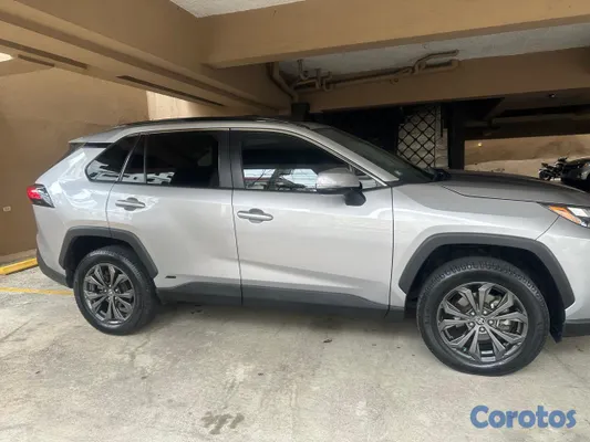 jeepetas y camionetas - Toyota Rav4 2024 Híbrido XLE full 4x4 5