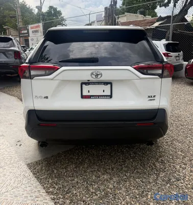 jeepetas y camionetas - Toyota rav4 2021 xle clean carfax  5