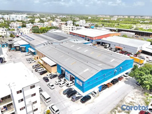 oficinas y locales comerciales - Venta Sesion Nave industrial Bavaro Av. Barcelo  10