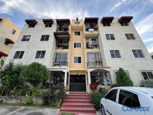 apartamentos - APARTAMETO DE OPORTUNIDAD  EN LA JACOBO MAJLUTA, SE ENCUENTRA EN UN 4t0 NIVEL 2