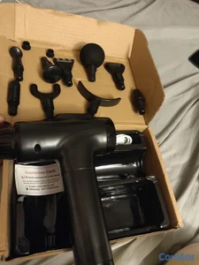 disponible GUN massage  original nuevo con todos su accesorios precio 4,000 pes