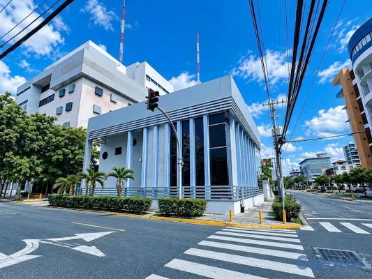 apartamentos - En Alquiler Edificio Comercial en Naco de Dos Niveles 2