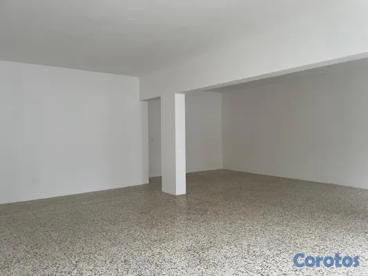 oficinas y locales comerciales - Local Comercial en Alquiler  en Evaristo Morales – 4