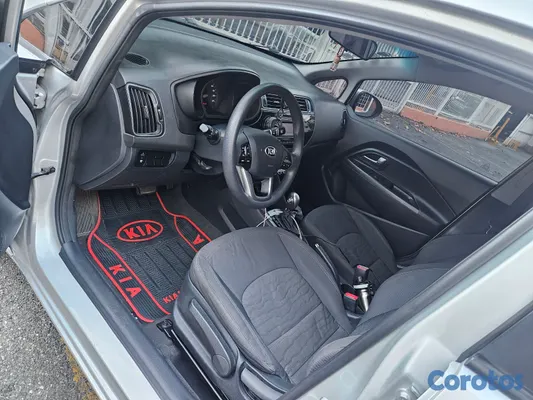 carros - kia rio 2017 doch 6