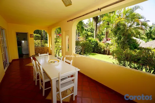 casas vacacionales y villas - Villa en residencial con frondoso Jardín con vistas increíbles 4