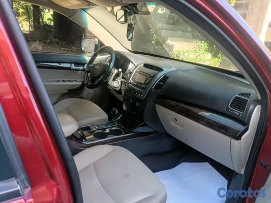 jeepetas y camionetas - Kia Sorento 2015 poco uso único dueño  5