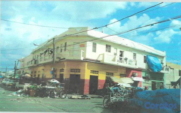 oficinas y locales comerciales - Local y Apartamentos de 2 Niveles en San Carlos 2