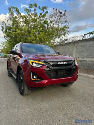 jeepetas y camionetas - Isuzu Dmax LSE 2025 7