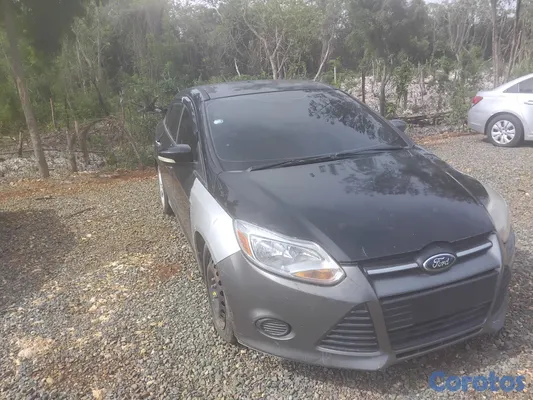 carros - FORD FOCUS SE. 4