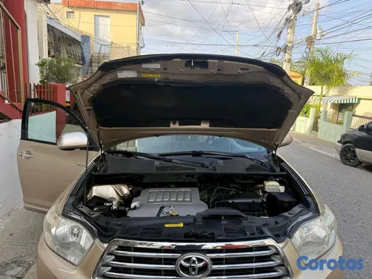jeepetas y camionetas - Toyota higlander limited 2010 8