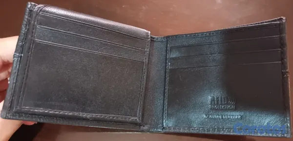 carteras y maletas - Billetera Rivet & Burr en RD$700 nueva 4