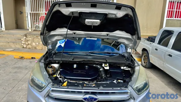 jeepetas y camionetas - 🚙 Ford Escape SE 2017 – 2.0 EcoBoost Turbo 5