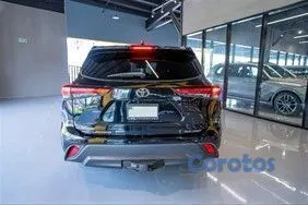 jeepetas y camionetas - Toyota higlander xle clean carfax 2020 8