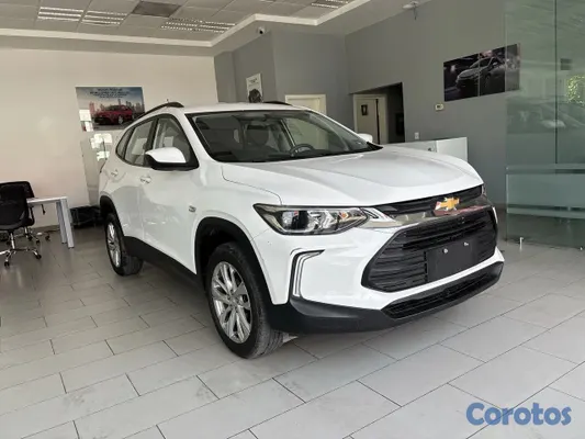 jeepetas y camionetas - 2023 Chevrolet Tracker LT de la Casa  3