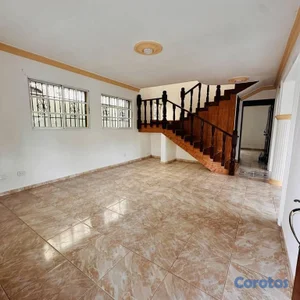 Alquilo casa en Nueva Jerusalen