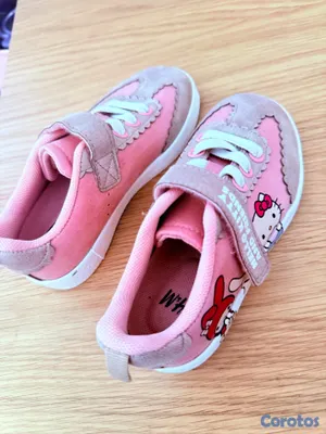 ropa y zapatos - 🎀👟 Tenis H&M Hello Kitty para niña 3