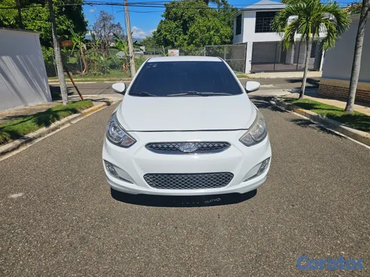 carros - HYUNDAI ACCENT 2012 4