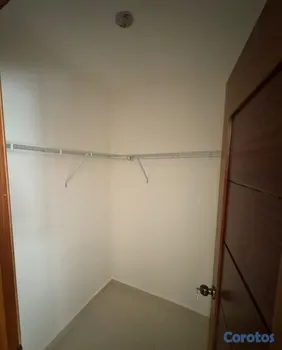 apartamentos - Vendo confortable Apartamento Ave. Jacobo Majluta.