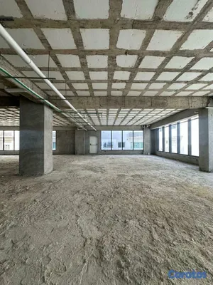 oficinas y locales comerciales - Local comercial de gran amplitud 4