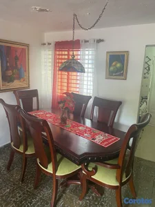 Comedor de Caoba como nuevo a precio de oportunida