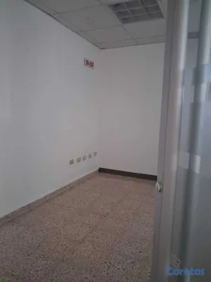 oficinas y locales comerciales - Alquilo Local 65 mts  3er piso para oficina en la  10