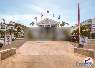 Lujoso Penthouse Frente al Mar con Piscina y Jacuz