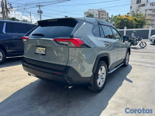 jeepetas y camionetas - TOYOTA RAV4 XLE 4WD 2021. 8
