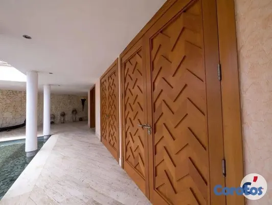 casas - Majestic 7-Bedroom Villa in Cap Cana Boasting Ocea 9