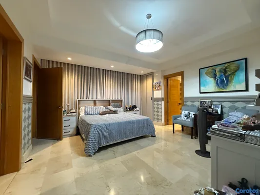apartamentos - Los Casicasgos tres hab con baños ,Amplio apto Serca del súpermercado Bravo 8