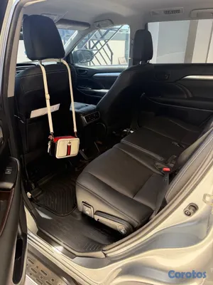 jeepetas y camionetas - Toyota Highlander 2014 en excelentes condiciones  8