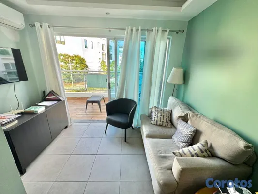 apartamentos - vendo ensanche naco segundo nivel con terraza una habitación 1.5 baño parqueo  3