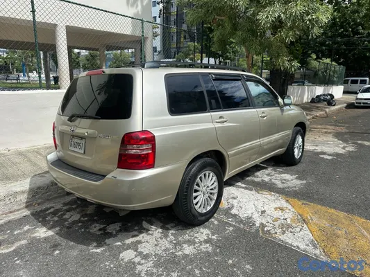jeepetas y camionetas - Toyota Highlander 2001 7