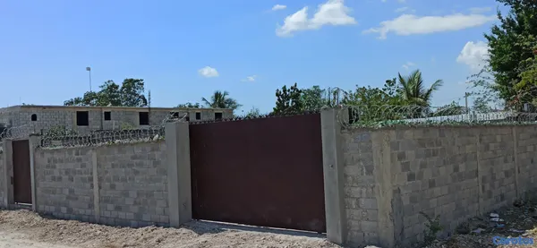solares y terrenos - Terreno con MEJORA cerrado con VERJA 3