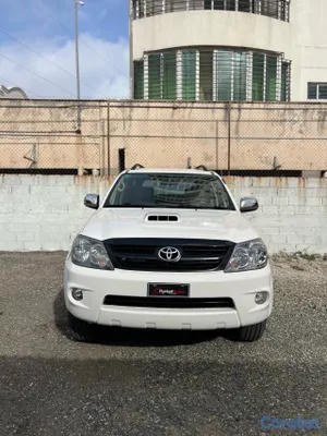 jeepetas y camionetas - Toyota Fortuner SRV 2008 3