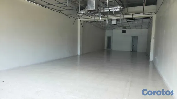 oficinas y locales comerciales - Alquilo Local en ubicación estratégica en La Rómulo Excelente Punto Comercial 2