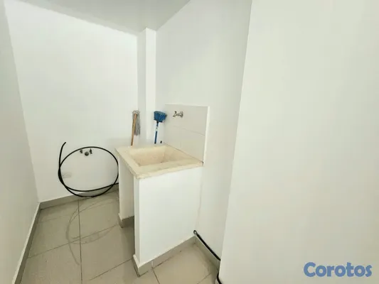 apartamentos - vendo los prados segundo nivel con terraza dos habitaciones 2.5 baños parqueo  9