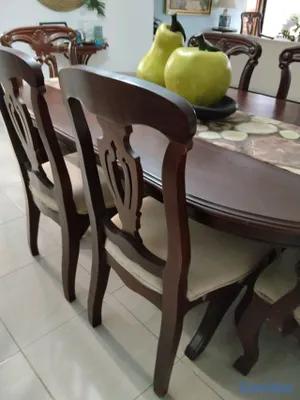 muebles y colchones - Juego de Comedor en Caoba con 6 Sillas – Elegante y en Muy Buen Estado 4