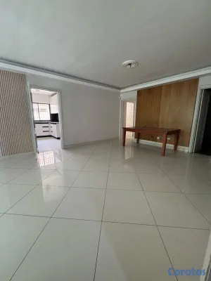 apartamentos - vendo Evaristo Morales tercer nivel tres habitaciones 2.5 baños dos parqueos  5