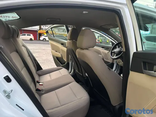 carros - OFERTA! HYUNDAI ELANTRA 2019 CLEAN CARFAX  6