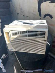 SE VENDE AIRE ACONDICIONADO DE VENTANA 5,000 BTW🔥,ESTA NITIDO💯 GARANTIZADO