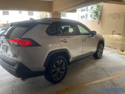 jeepetas y camionetas - Toyota Rav4 2024 Híbrido XLE full 4x4m 6