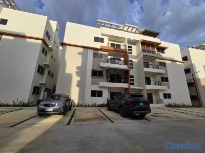 Apartamento en Jacobo Majluta 2do nivel, Terrazas 
